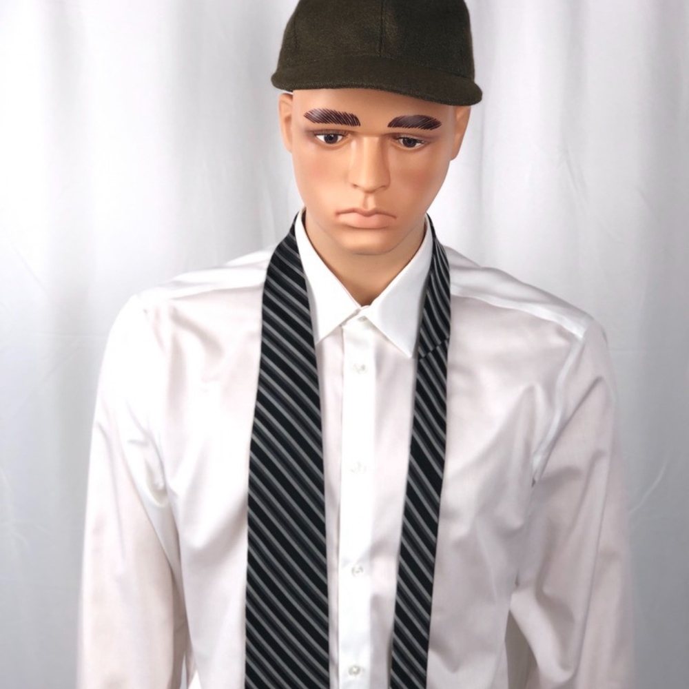 DKNY 100% SILK TIE